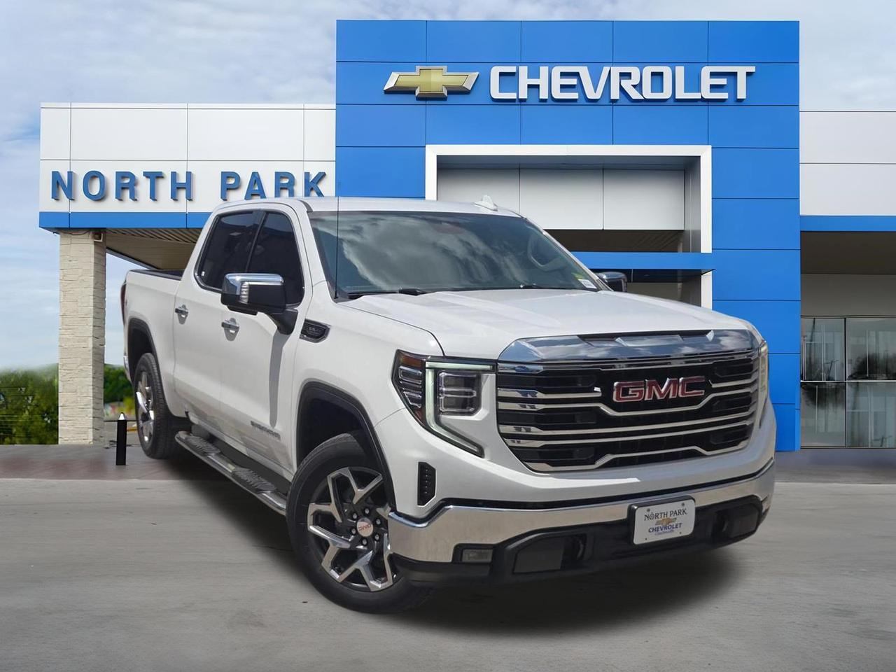 2024 GMC Sierra 1500 SLT