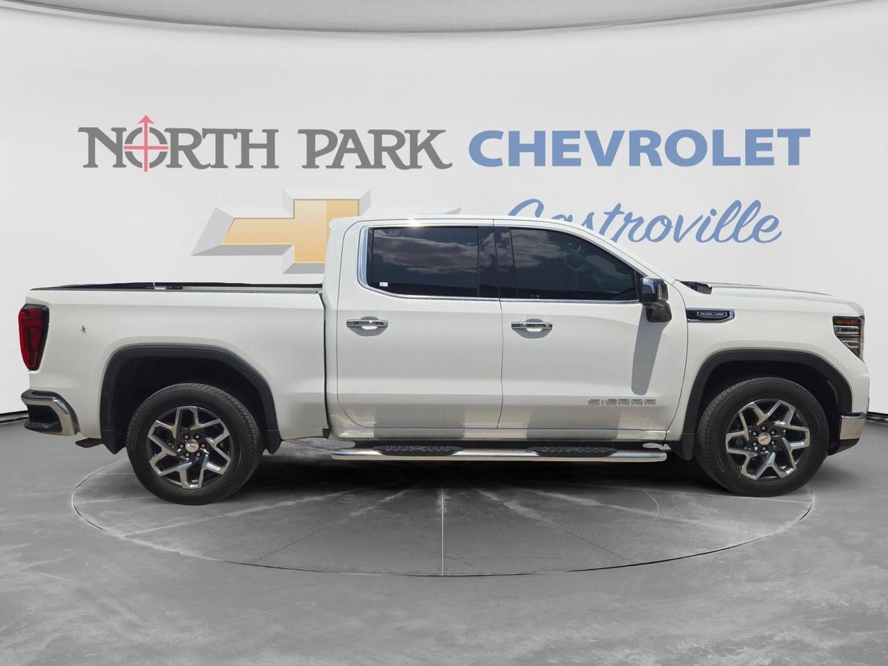 2024 GMC Sierra 1500 SLT