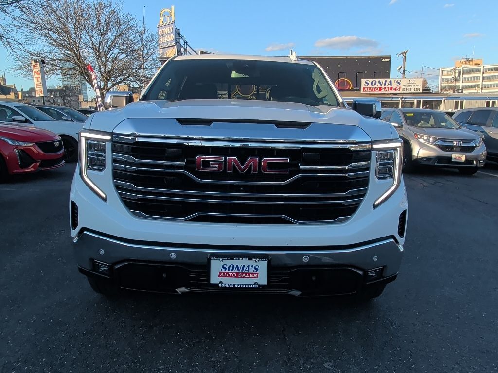 2024 GMC Sierra 1500 SLT