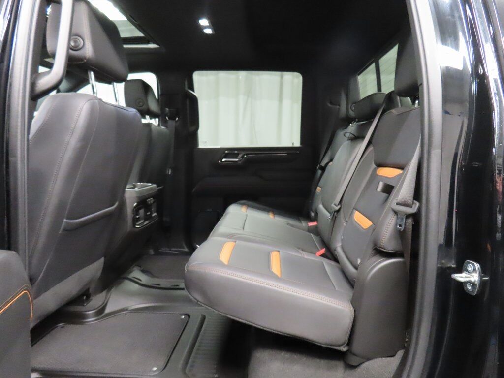 2024 GMC Sierra 2500HD 4x4 Crew Cab AT4 Fond du Lac WI