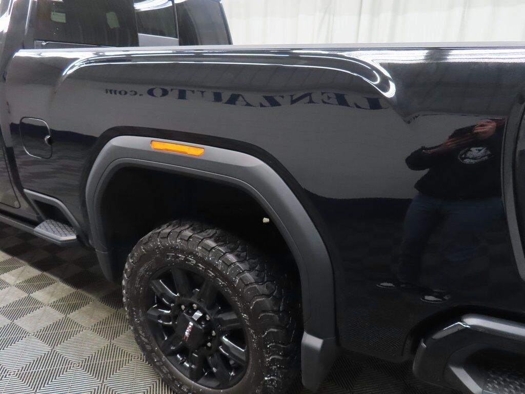 2024 GMC Sierra 2500HD 4x4 Crew Cab AT4 Fond du Lac WI