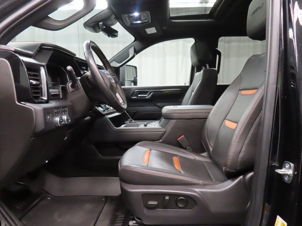 2024 GMC Sierra 2500HD 4x4 Crew Cab AT4 Fond du Lac WI