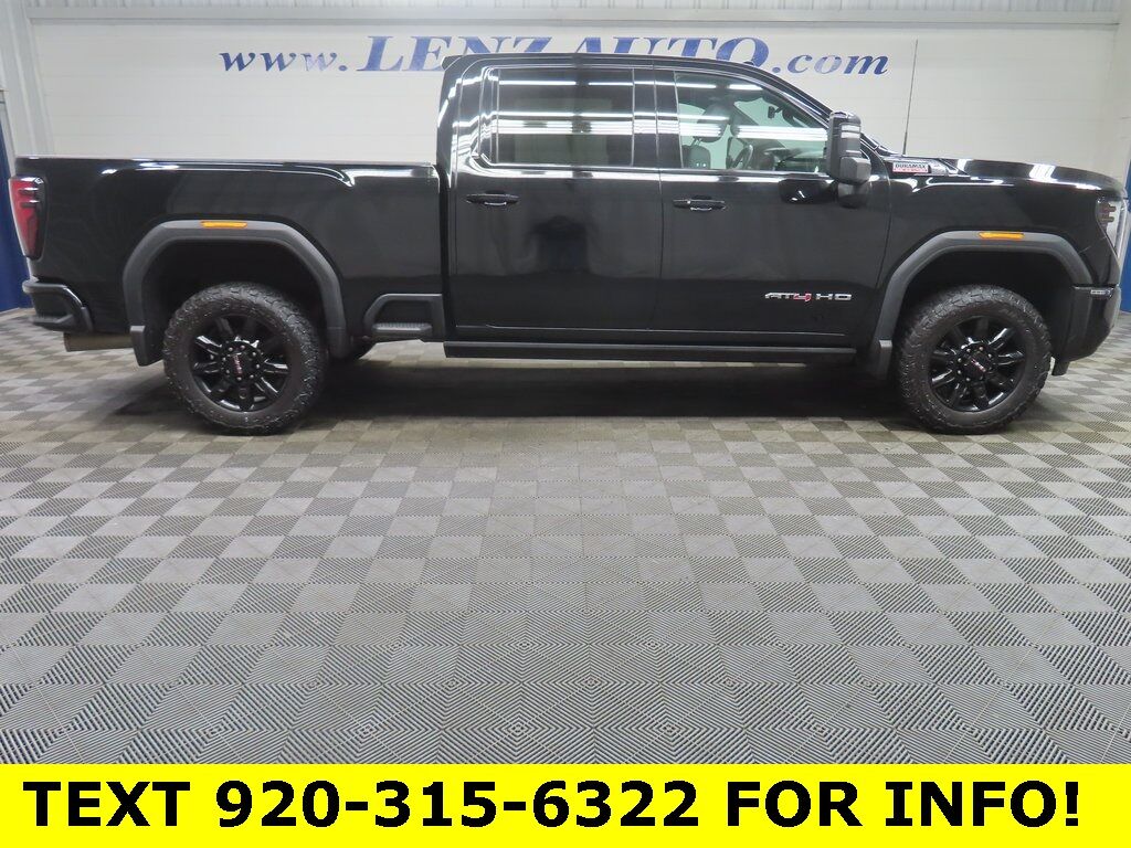 2024 GMC Sierra 2500HD 4x4 Crew Cab AT4 Fond du Lac WI