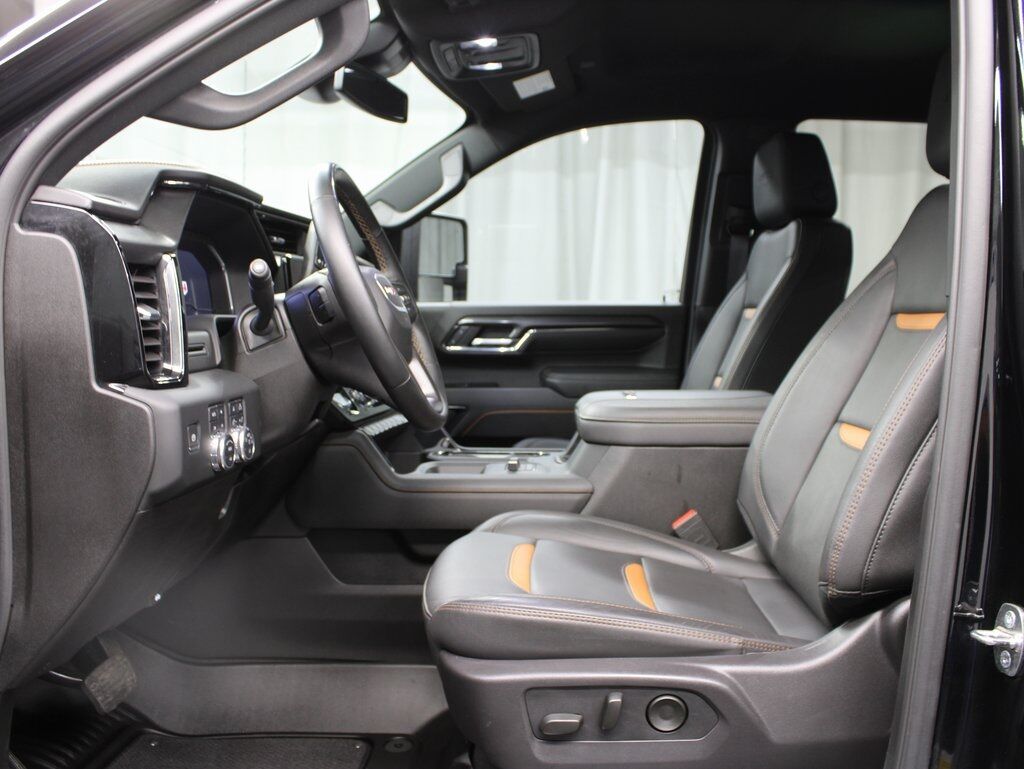 2024 GMC Sierra 2500HD 4x4 Crew Cab AT4 Fond du Lac WI