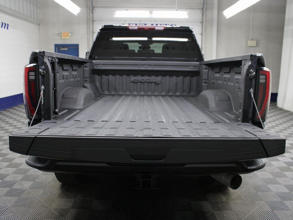 2024 GMC Sierra 2500HD 4x4 Crew Cab AT4 Fond du Lac WI