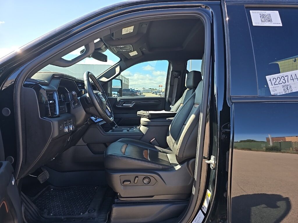 2024 GMC Sierra 2500HD 4x4 Crew Cab AT4 Fond du Lac WI