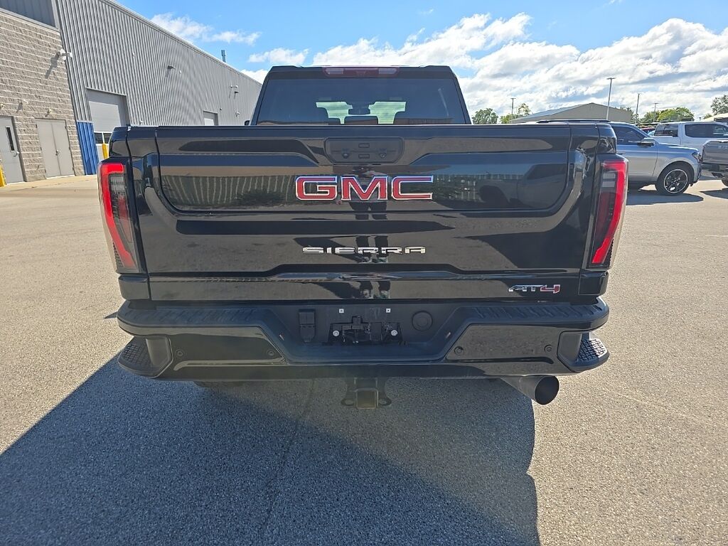2024 GMC Sierra 2500HD 4x4 Crew Cab AT4 Fond du Lac WI