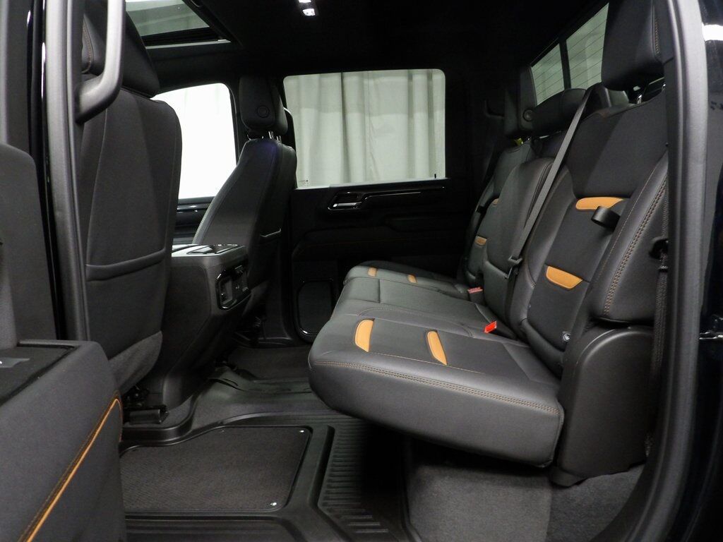 2024 GMC Sierra 2500HD 4x4 Crew Cab AT4 Fond du Lac WI