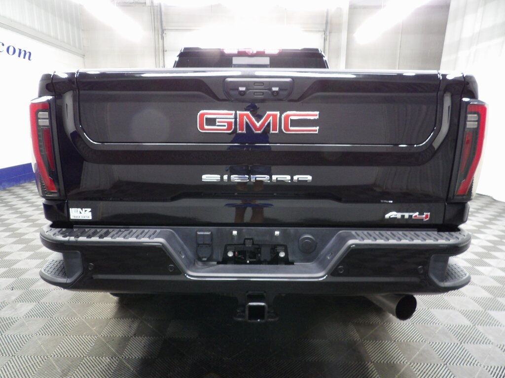 2024 GMC Sierra 2500HD 4x4 Crew Cab AT4 Fond du Lac WI