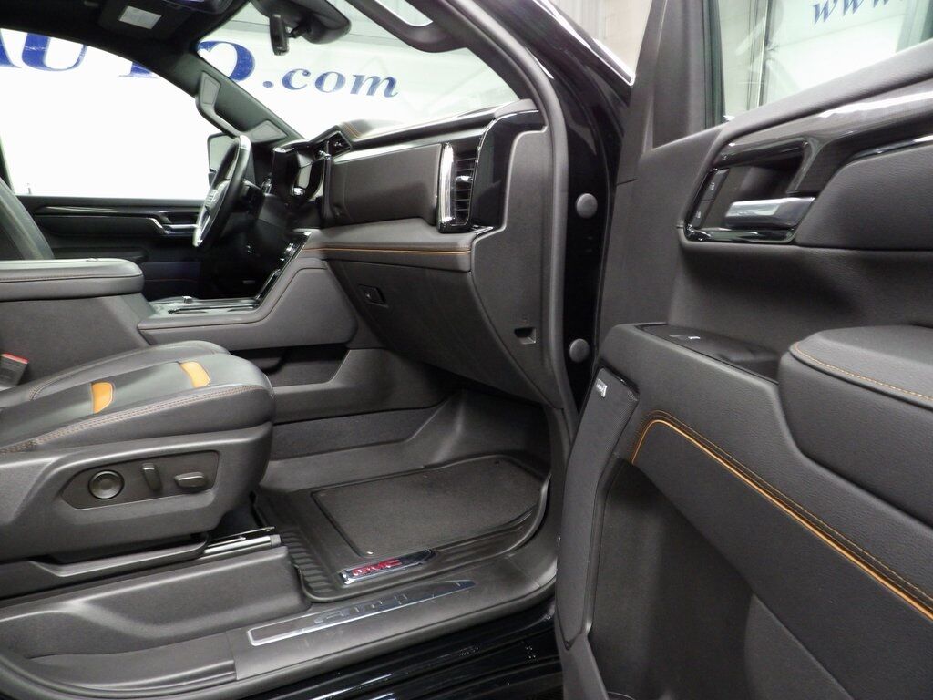 2024 GMC Sierra 2500HD 4x4 Crew Cab AT4 Fond du Lac WI