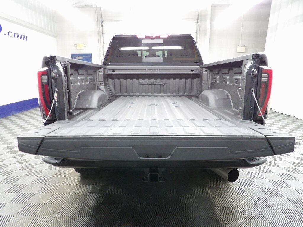 2024 GMC Sierra 2500HD 4x4 Crew Cab AT4 Fond du Lac WI