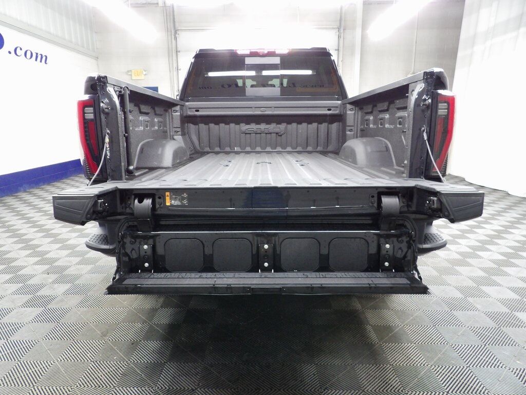 2024 GMC Sierra 2500HD 4x4 Crew Cab AT4 Fond du Lac WI