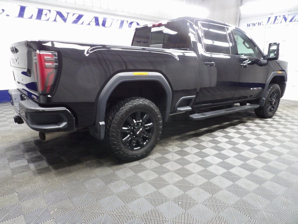 2024 GMC Sierra 2500HD 4x4 Crew Cab AT4 Fond du Lac WI