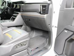 2024 GMC Sierra 2500HD 4x4 Crew Cab AT4 Fond du Lac WI