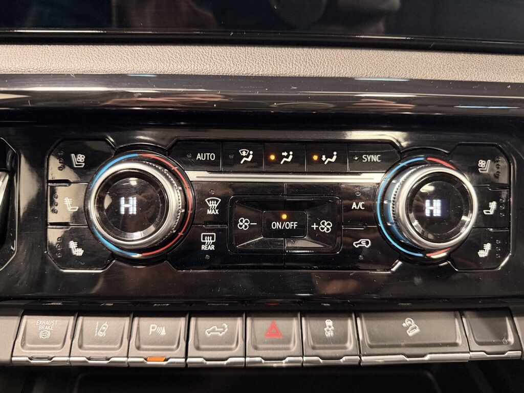 2024 GMC Sierra 2500HD 4x4 Crew Cab AT4 Fond du Lac WI