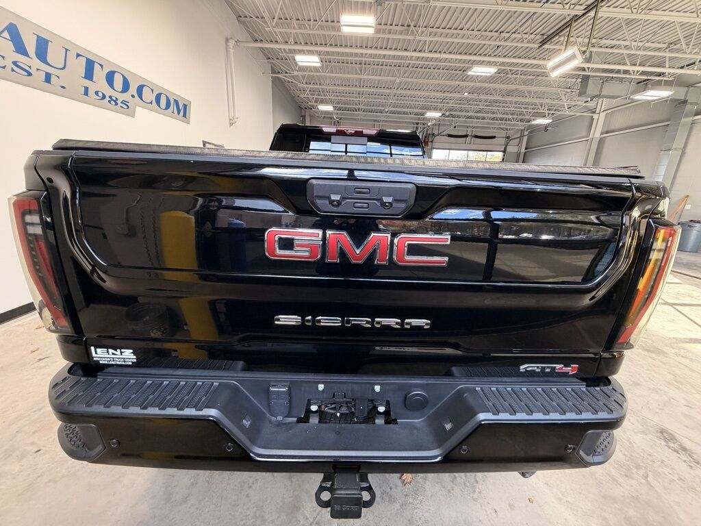 2024 GMC Sierra 2500HD 4x4 Crew Cab AT4 Fond du Lac WI