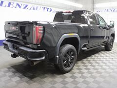 2024 GMC Sierra 2500HD 4x4 Crew Cab AT4 Fond du Lac WI