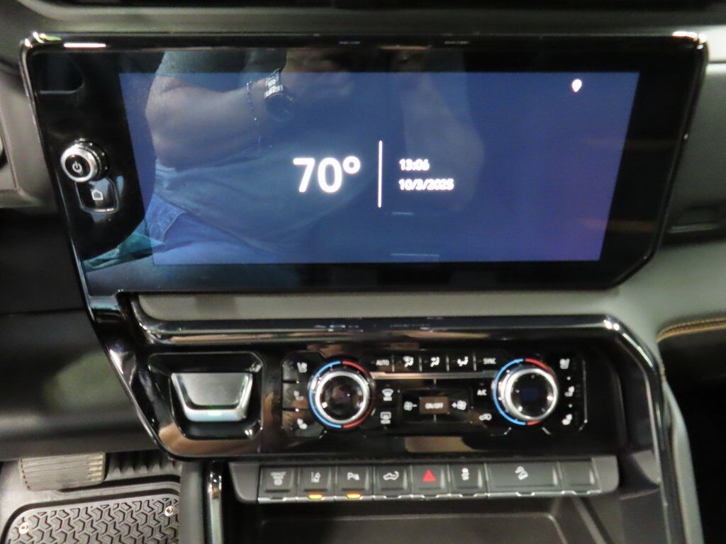 2024 GMC Sierra 2500HD 4x4 Crew Cab AT4 Fond du Lac WI