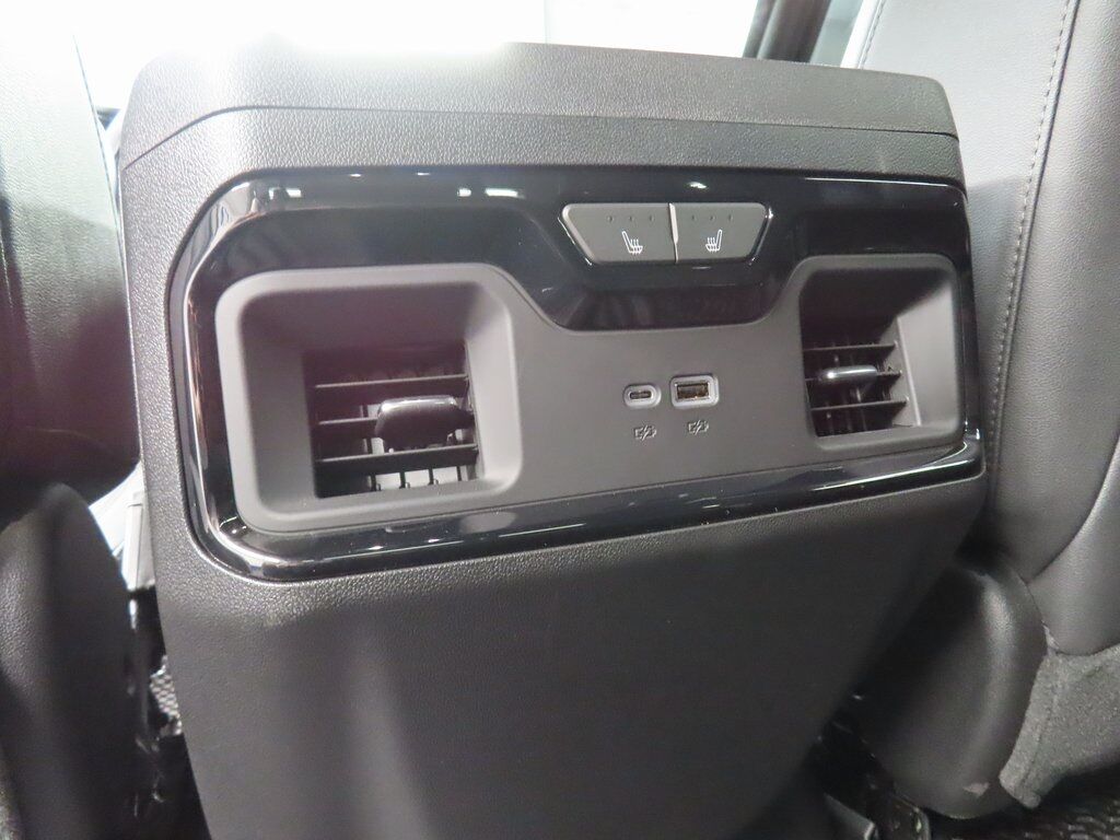 2024 GMC Sierra 2500HD 4x4 Crew Cab AT4 Fond du Lac WI