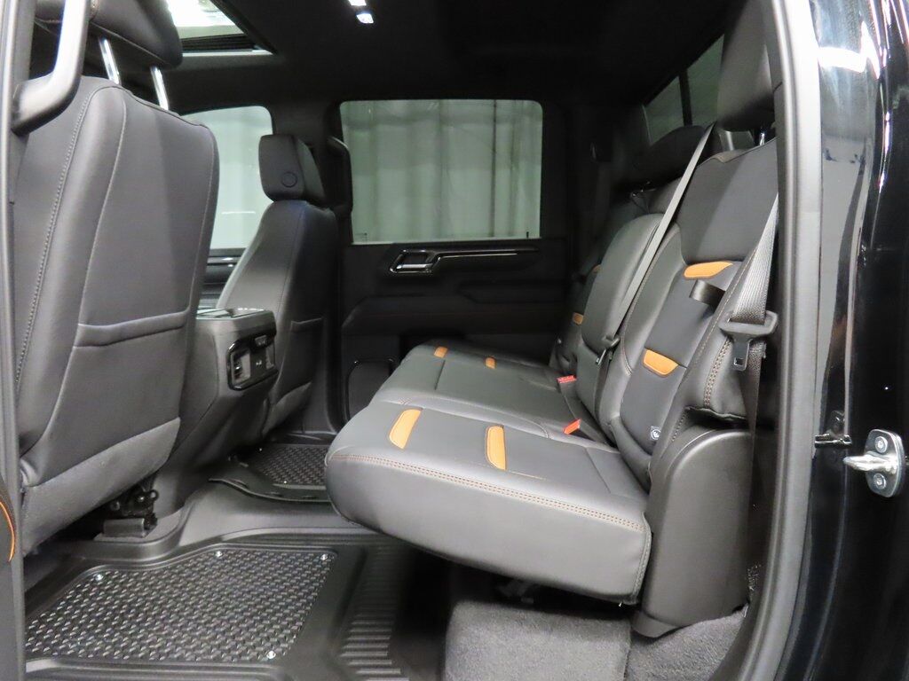 2024 GMC Sierra 2500HD 4x4 Crew Cab AT4 Fond du Lac WI