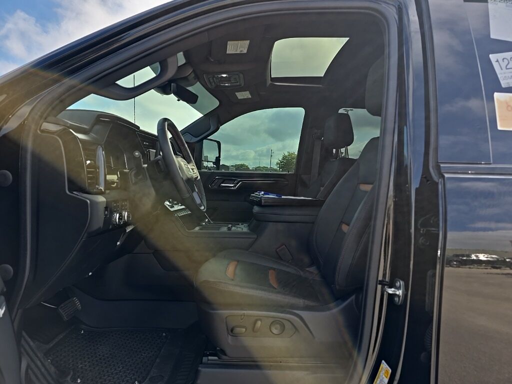 2024 GMC Sierra 2500HD 4x4 Crew Cab AT4 Fond du Lac WI