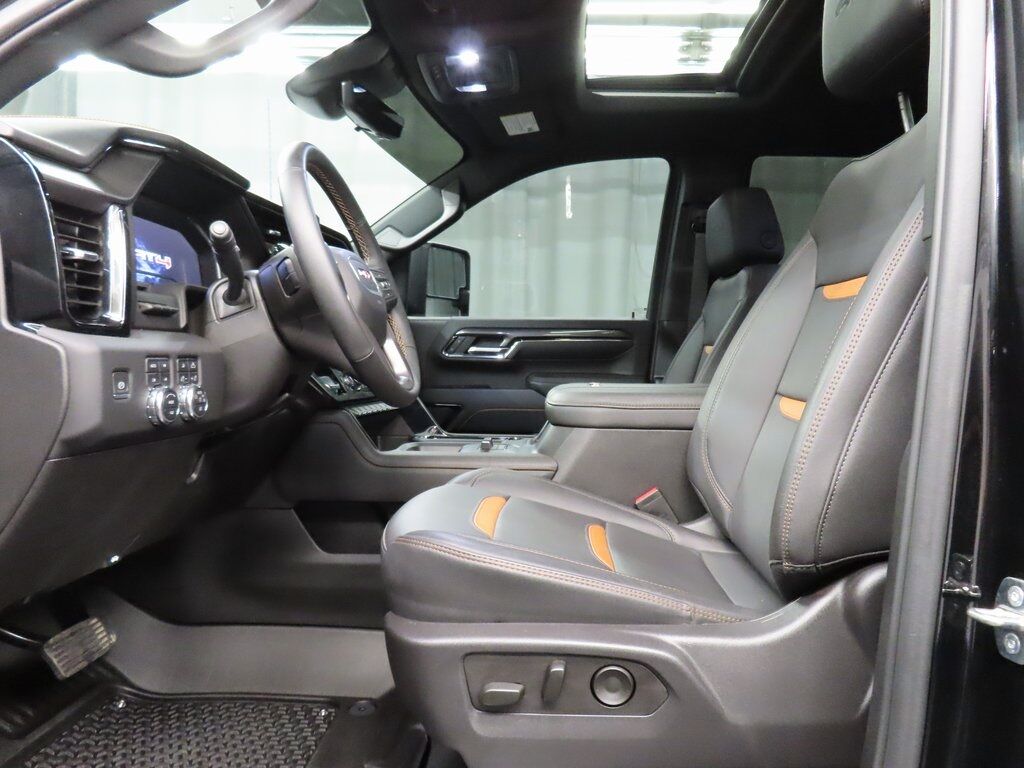 2024 GMC Sierra 2500HD 4x4 Crew Cab AT4 Fond du Lac WI