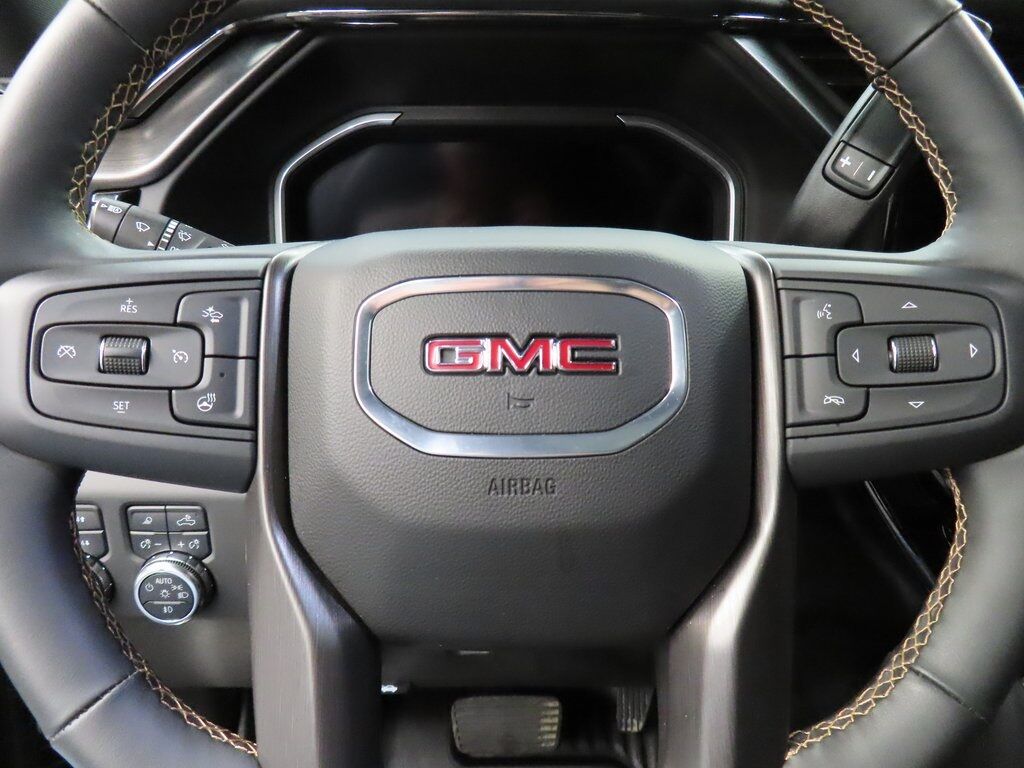 2024 GMC Sierra 2500HD 4x4 Crew Cab AT4 Fond du Lac WI
