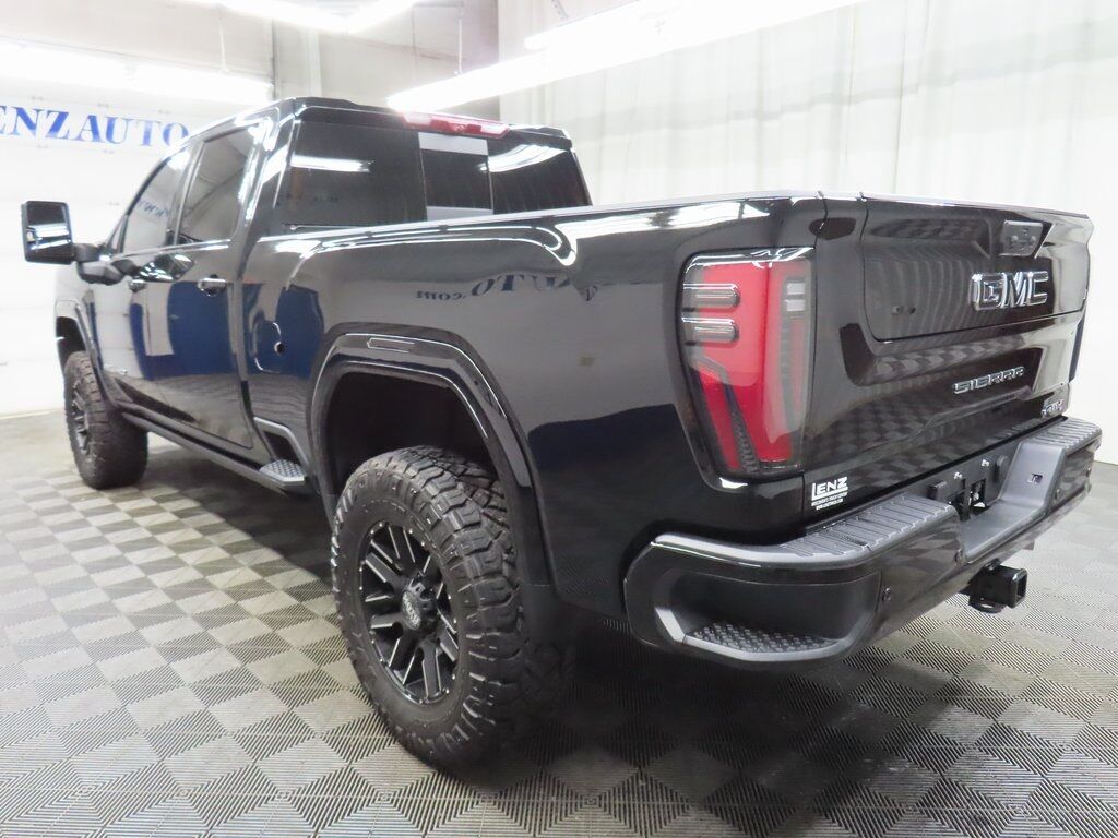 2024 GMC Sierra 2500HD 4x4 Crew Cab AT4 Fond du Lac WI
