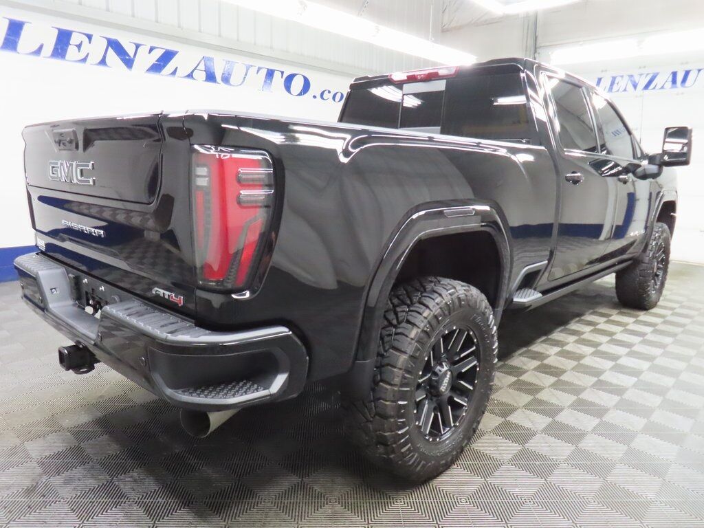 2024 GMC Sierra 2500HD 4x4 Crew Cab AT4 Fond du Lac WI
