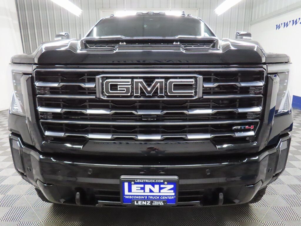 2024 GMC Sierra 2500HD 4x4 Crew Cab AT4 Fond du Lac WI