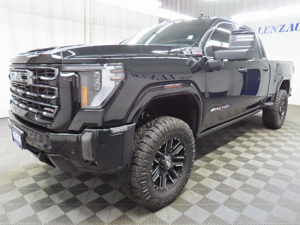 2024 GMC Sierra 2500HD 4x4 Crew Cab AT4 Fond du Lac WI