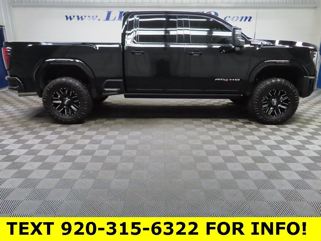 2024 GMC Sierra 2500HD 4x4 Crew Cab AT4 Fond du Lac WI