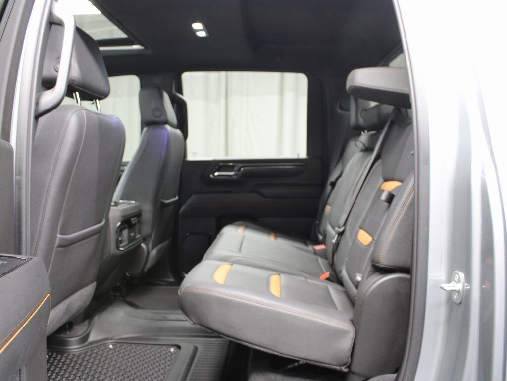 2024 GMC Sierra 2500HD 4x4 Crew Cab AT4 Fond du Lac WI