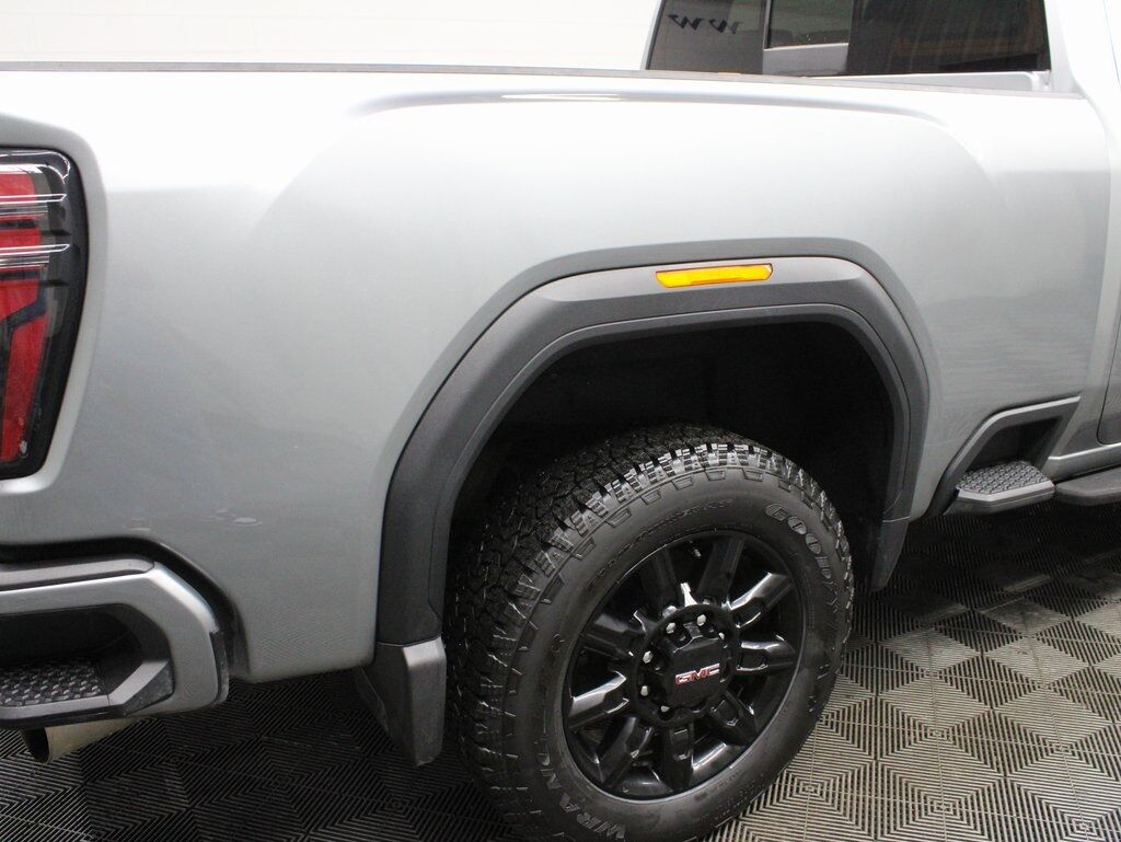 2024 GMC Sierra 2500HD 4x4 Crew Cab AT4 Fond du Lac WI