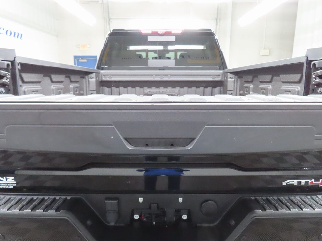 2024 GMC Sierra 2500HD 4x4 Crew Cab AT4 Fond du Lac WI