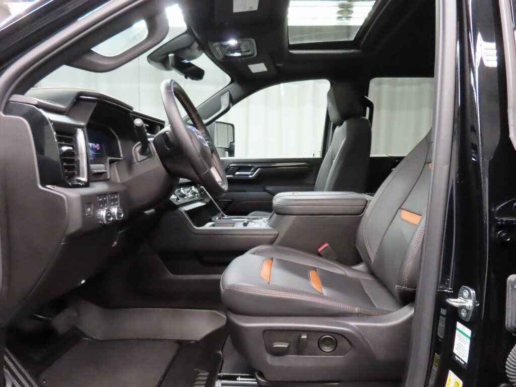 2024 GMC Sierra 2500HD 4x4 Crew Cab AT4 Fond du Lac WI