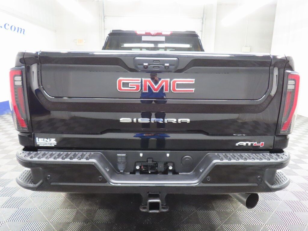 2024 GMC Sierra 2500HD 4x4 Crew Cab AT4 Fond du Lac WI