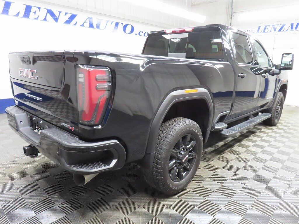 2024 GMC Sierra 2500HD 4x4 Crew Cab AT4 Fond du Lac WI