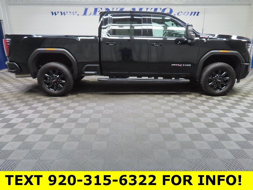 2024 GMC Sierra 2500HD 4x4 Crew Cab AT4 Fond du Lac WI
