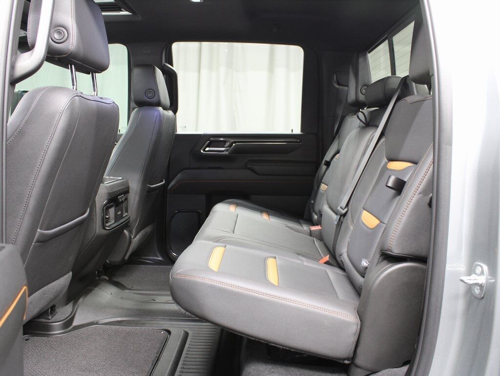 2024 GMC Sierra 2500HD 4x4 Crew Cab AT4 Fond du Lac WI