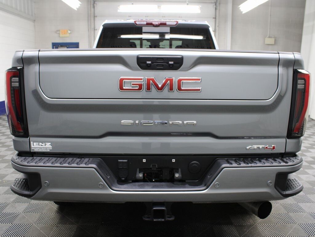 2024 GMC Sierra 2500HD 4x4 Crew Cab AT4 Fond du Lac WI