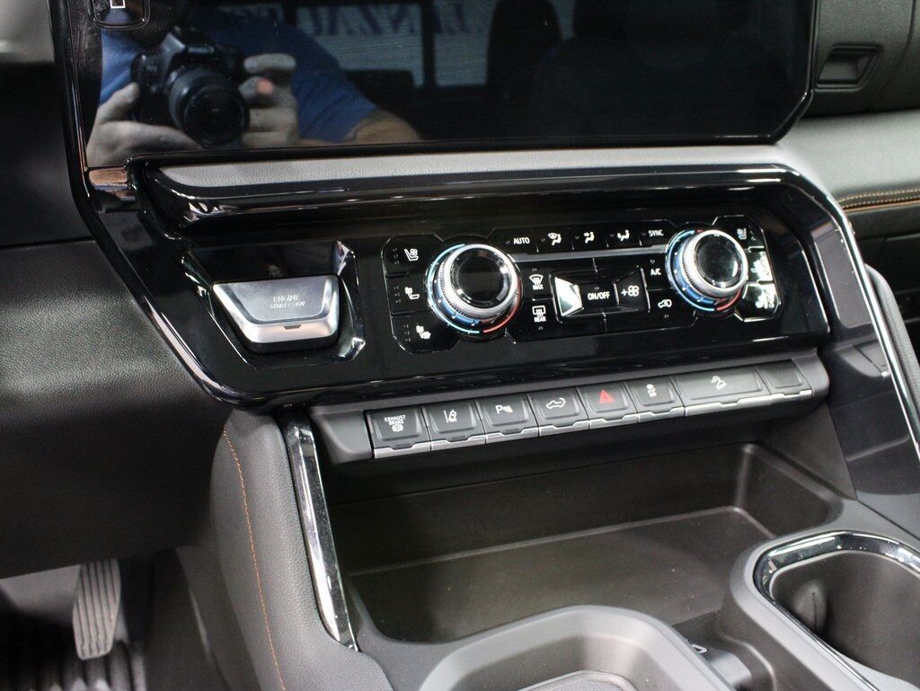 2024 GMC Sierra 2500HD 4x4 Crew Cab AT4 Fond du Lac WI