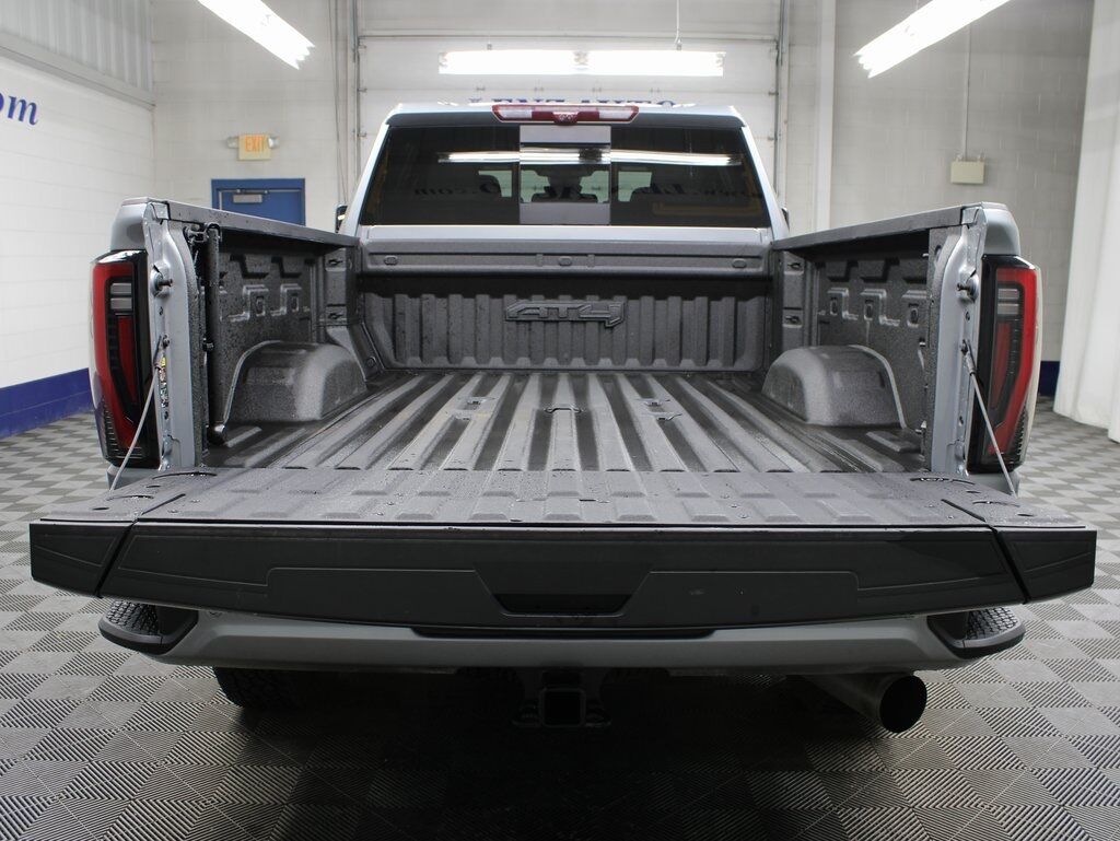 2024 GMC Sierra 2500HD 4x4 Crew Cab AT4 Fond du Lac WI