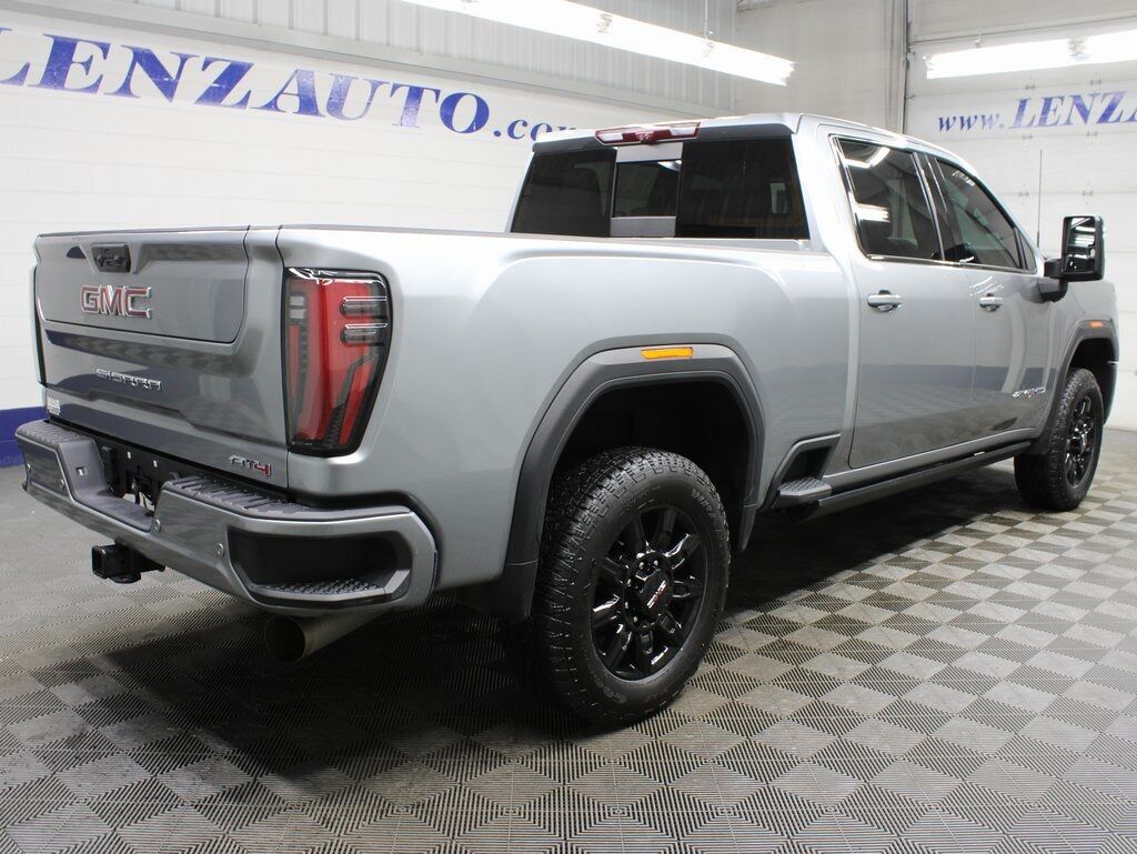 2024 GMC Sierra 2500HD 4x4 Crew Cab AT4 Fond du Lac WI