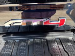 2024 GMC Sierra 2500HD 4x4 Crew Cab AT4 Fond du Lac WI