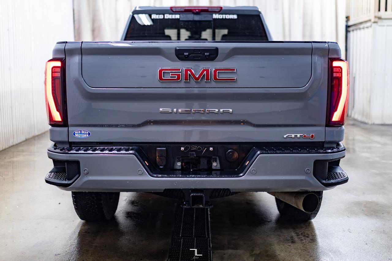 2024 GMC Sierra 2500HD 4x4 Crew Cab AT4 HD Diesel Leather Roof Nav Red Deer AB