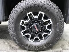 2024 GMC Sierra 2500HD 4x4 Crew Cab AT4X Fond du Lac WI