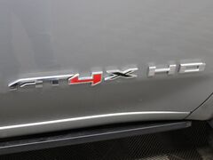 2024 GMC Sierra 2500HD 4x4 Crew Cab AT4X Fond du Lac WI