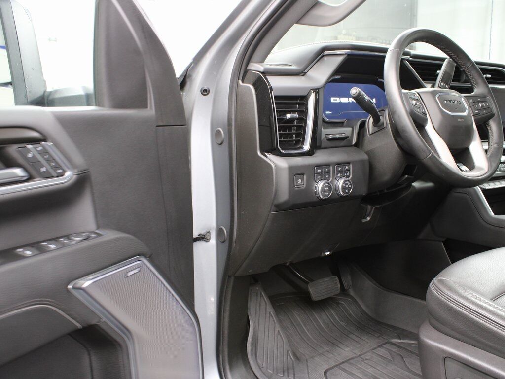 2024 GMC Sierra 2500HD 4x4 Crew Cab Denali Fond du Lac WI