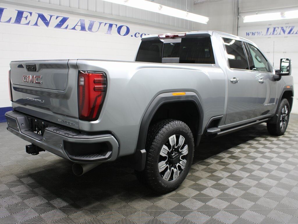 2024 GMC Sierra 2500HD 4x4 Crew Cab Denali Fond du Lac WI